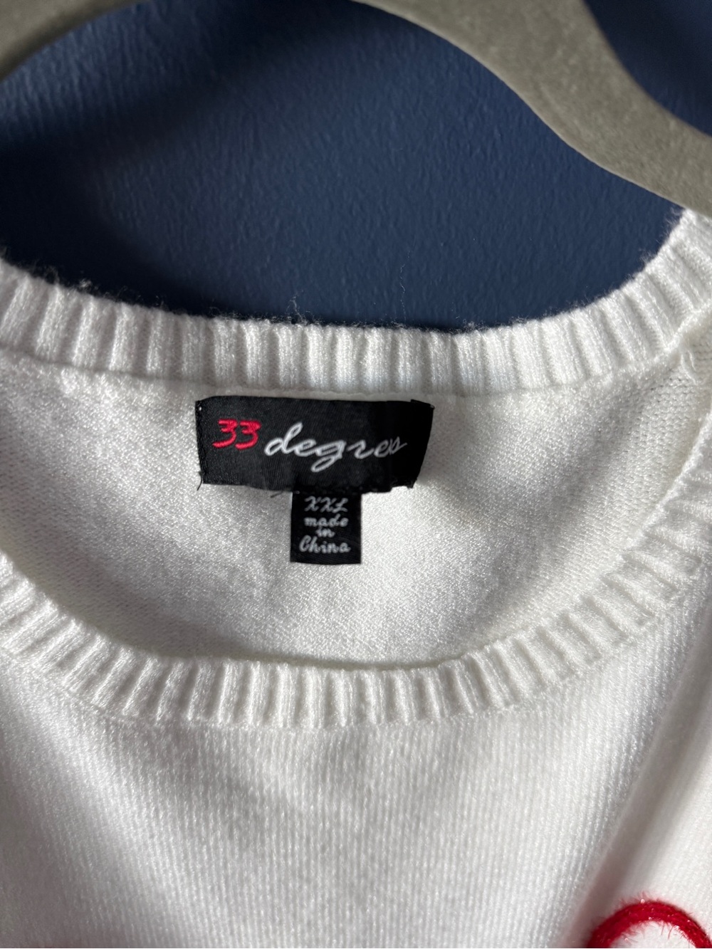 Women's “ Love “ Graphic
Pullover Sweater - White and red size xxl - Picture 7 of 8